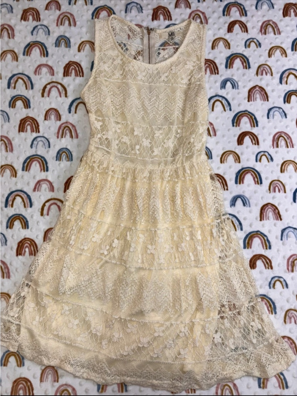 Ya Los Angeles Ivory Lace Tiered Party Dress Size Small